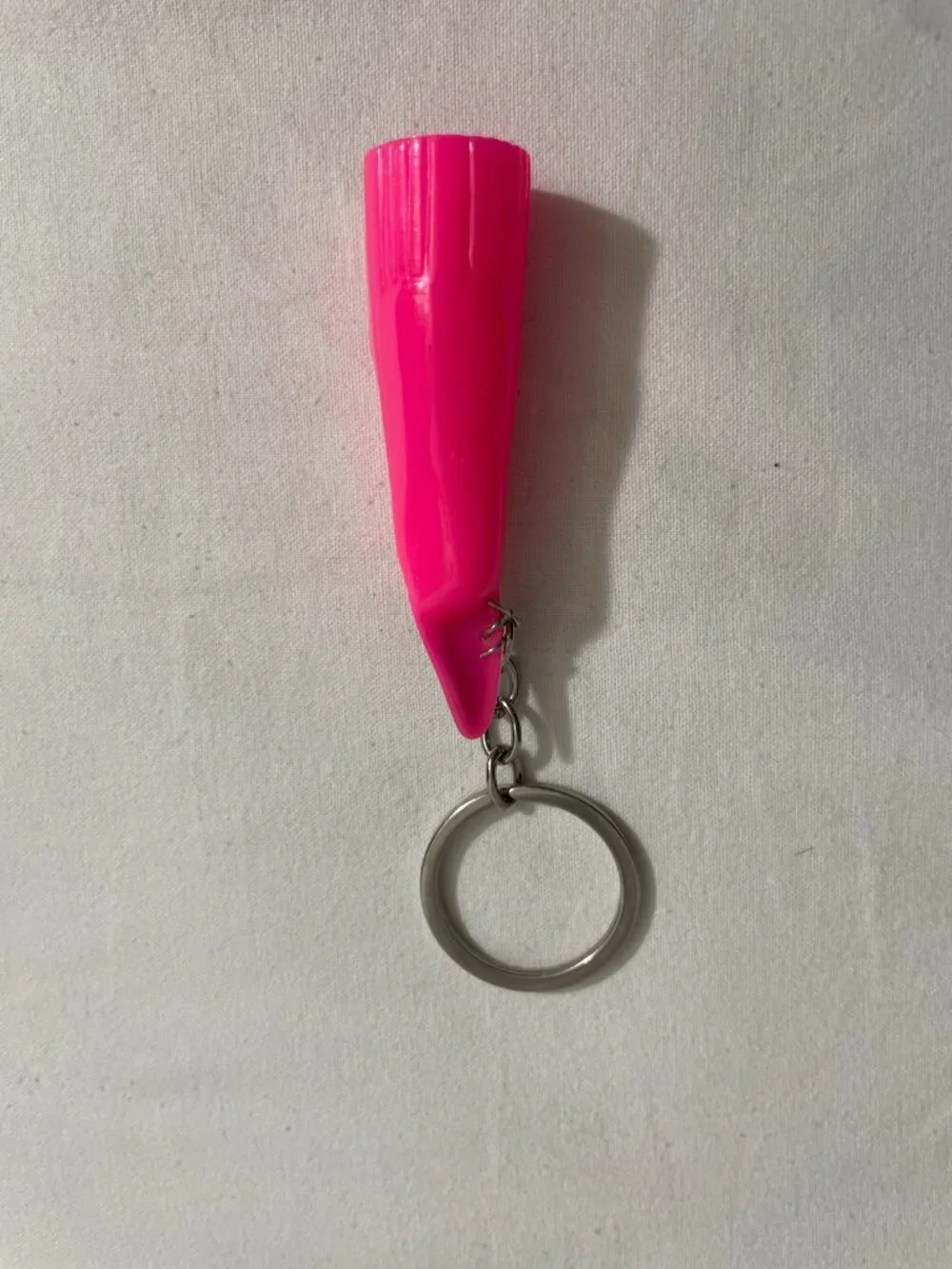 Novelty Pink Finger Nail Keychain Plastic Fake Fingernail Gag Toy Key Ring